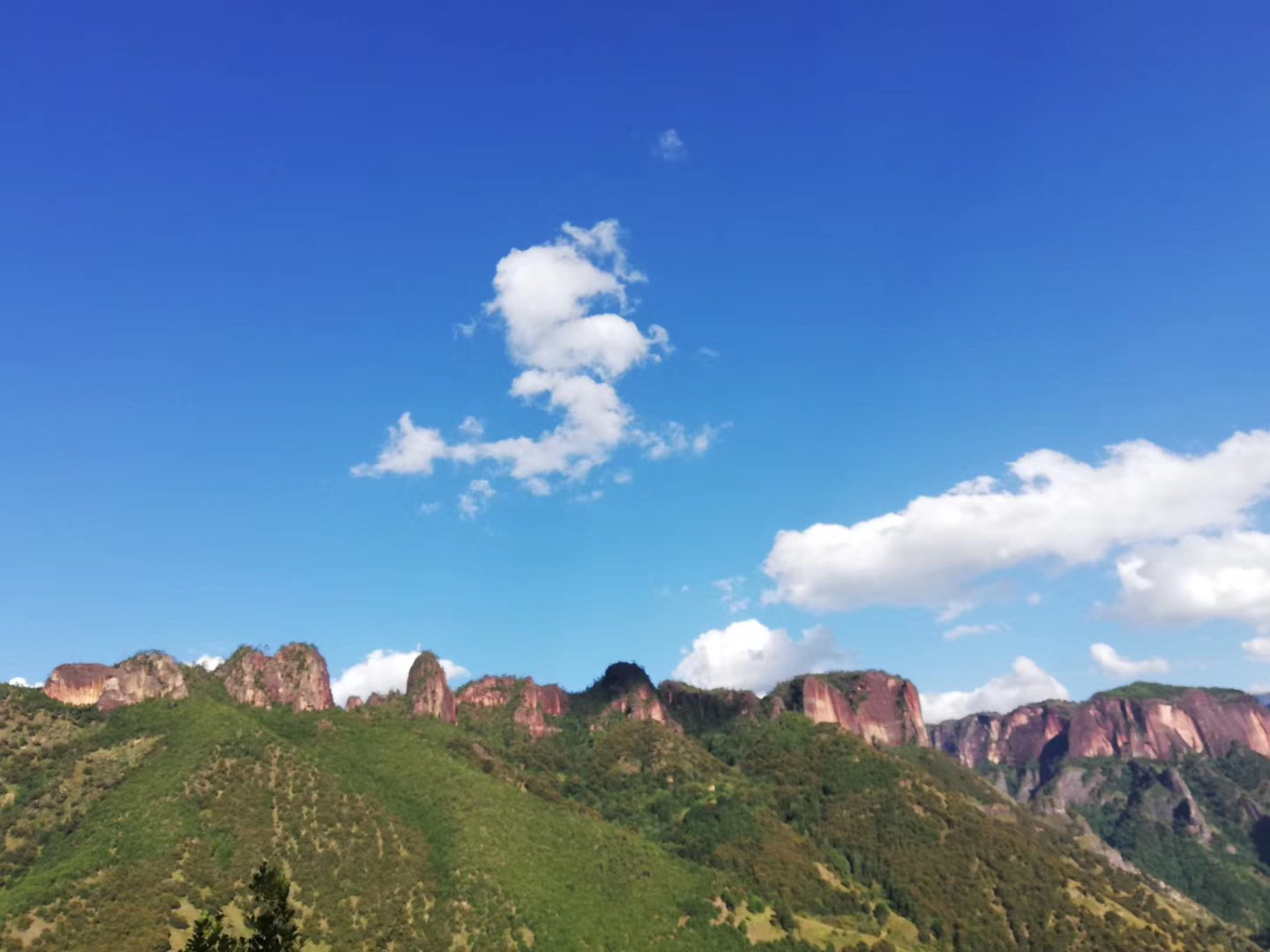 麗江戶(hù)外徒步線(xiàn)路,麗江戶(hù)外拓展,麗江戶(hù)外徒步,麗江企業(yè)團建,麗江老君山徒步