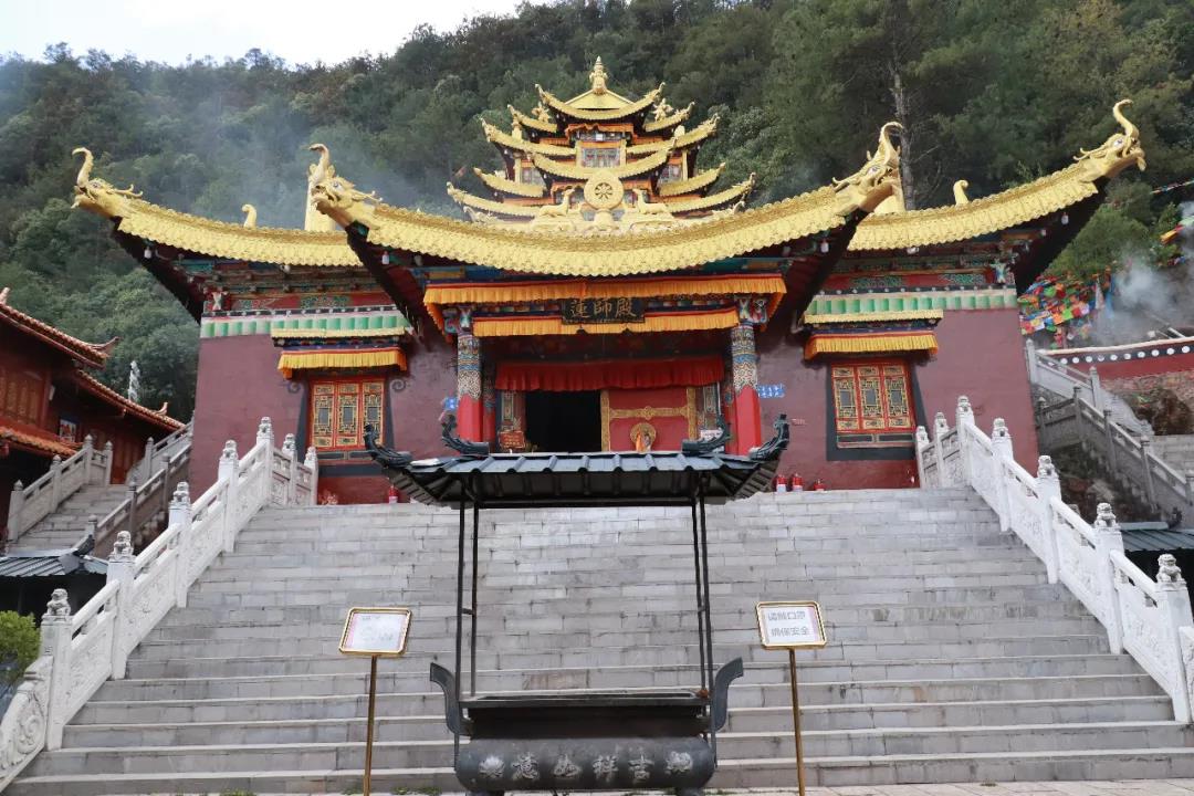 麗江文筆峰徒步線(xiàn)路推薦