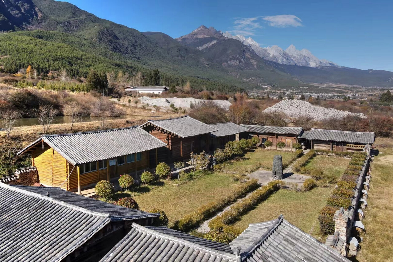 麗江東巴文化傳承協(xié)會(huì )東巴學(xué)校